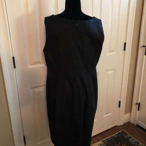 Black dress - Picture 2 of 2